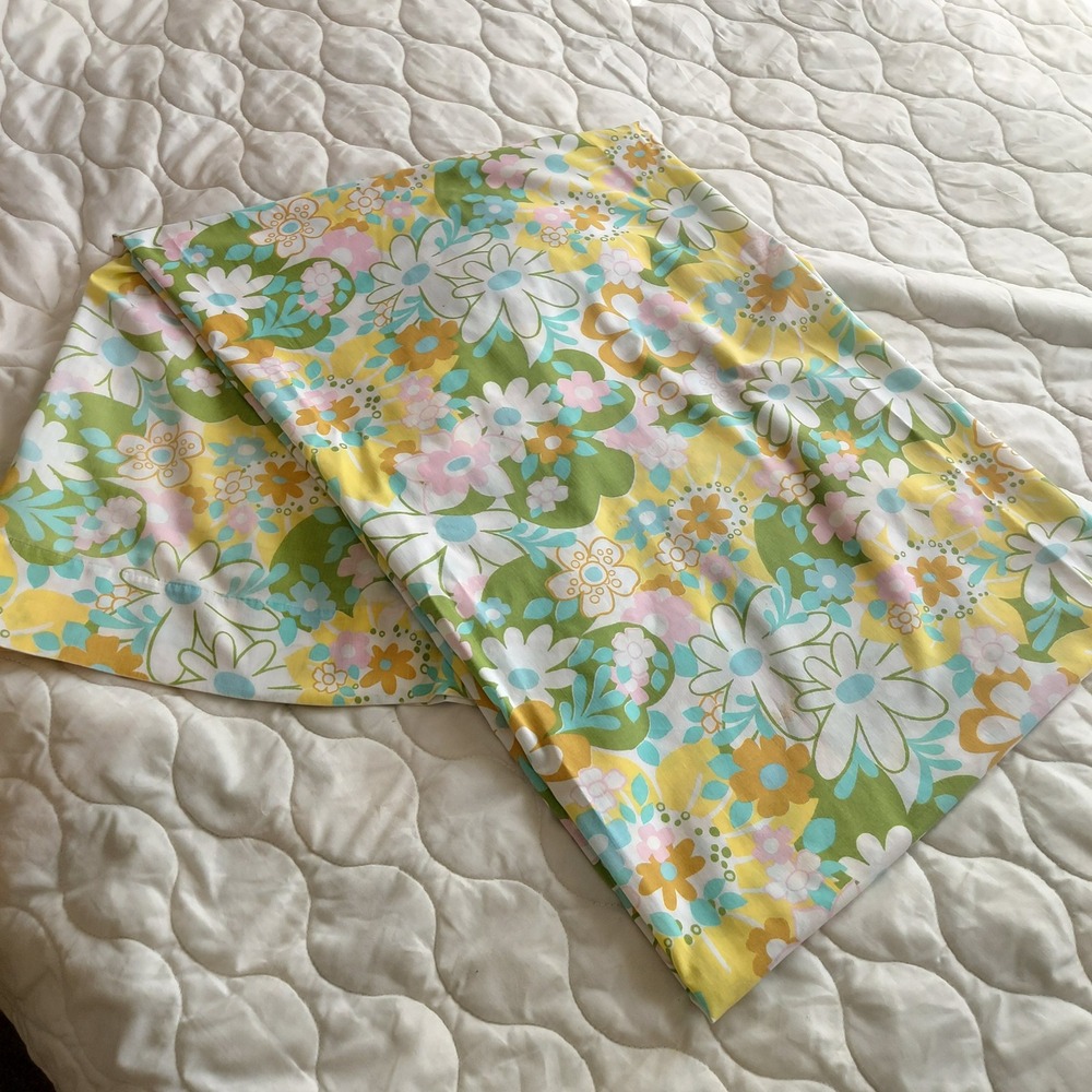 Vintage St Marys Twin Flat Sheet 70s Floral Daisy Yellow Green Pink Made in USA